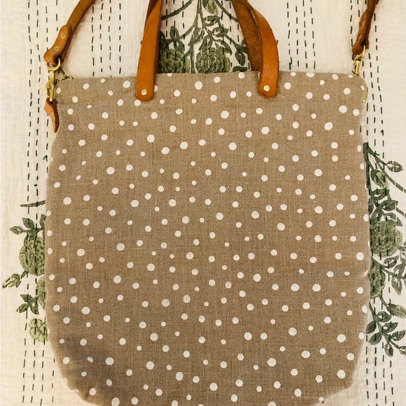 Linen Dot Crossbody Tote Bag - Picture 8 of 9